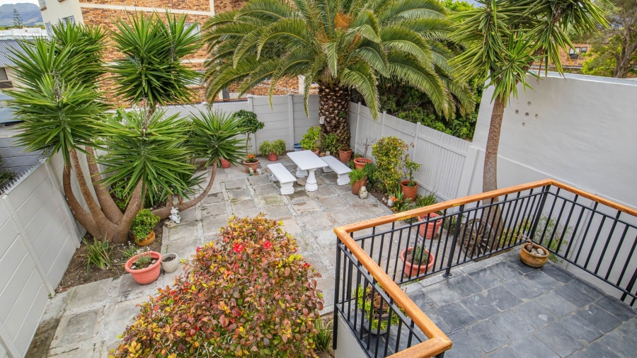2 Bedroom Property for Sale in Plumstead Western Cape